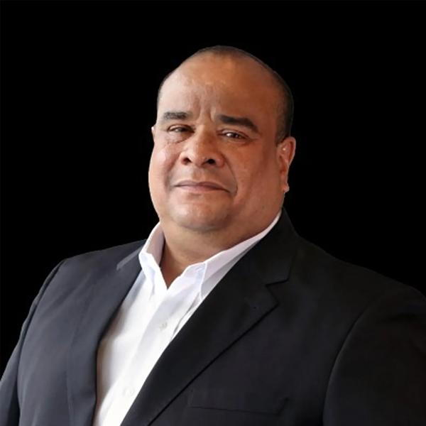 Claudio  Mello
