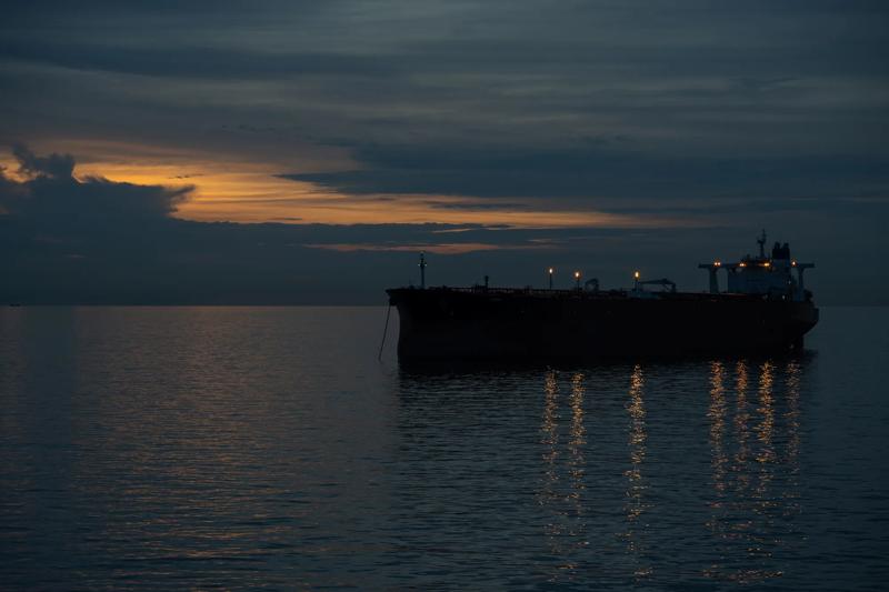 sundown-nightime-dusk-marine