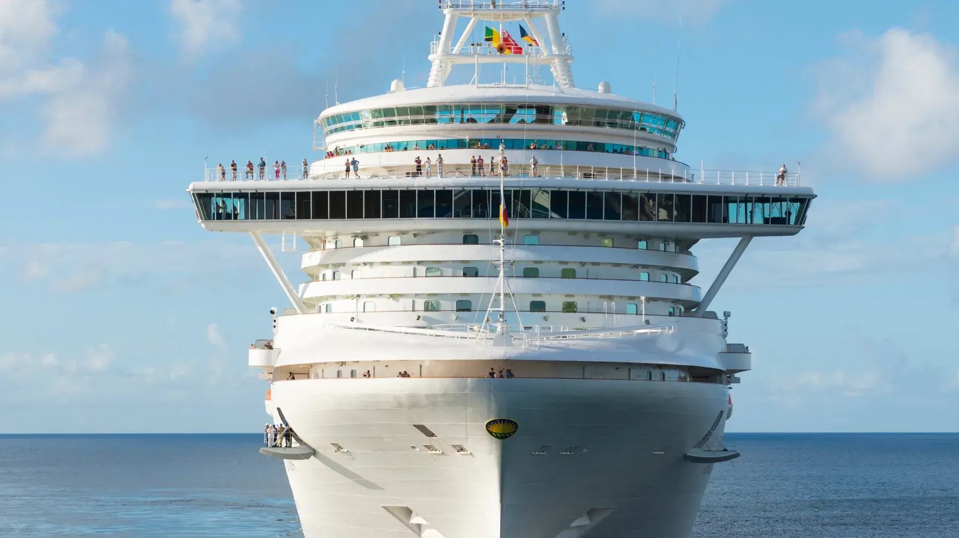 cruise-ship-forward-bow