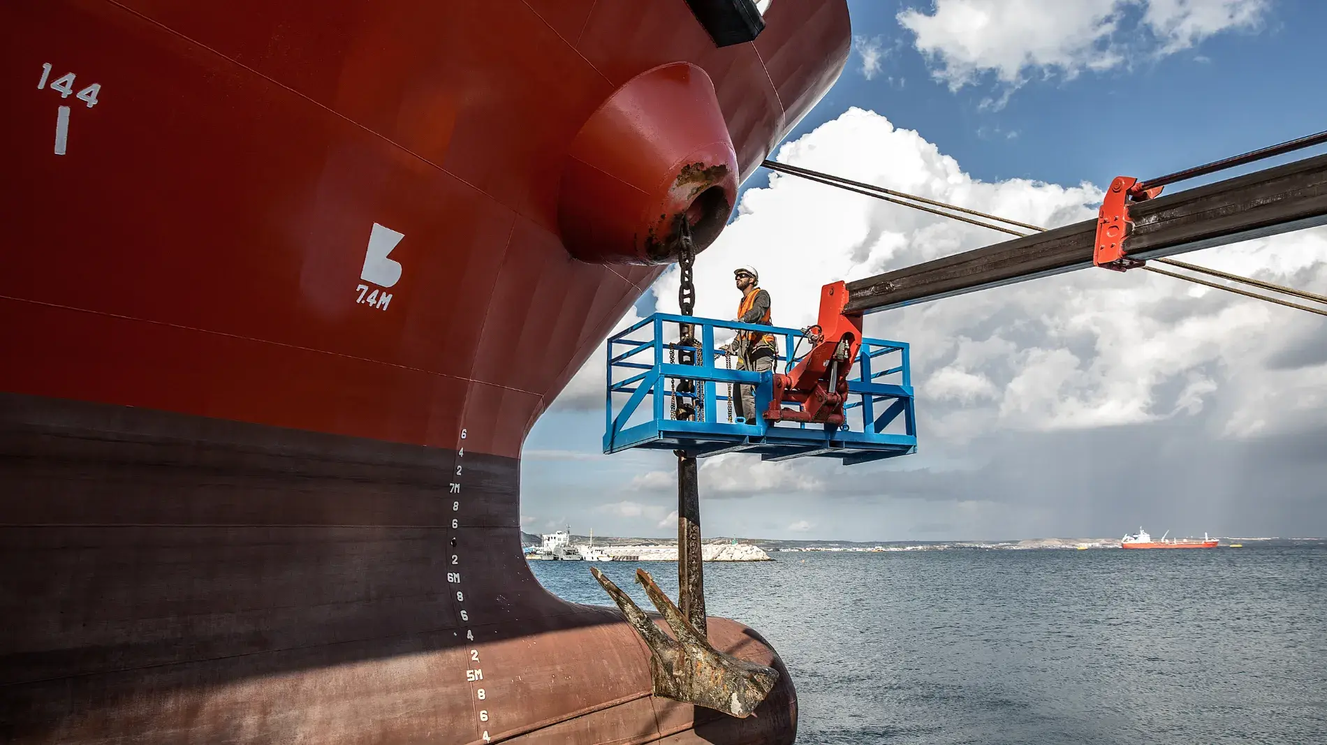 fixing-oil-boat-red
