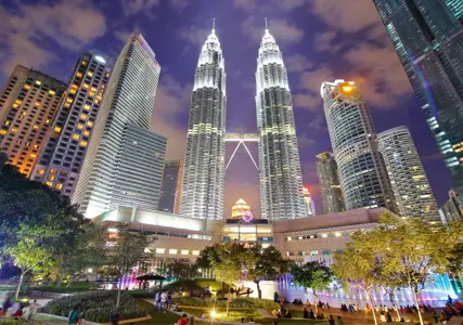 Lockton Sime Insurance Brokers – A New Chapter in Malaysia
Lockton Sime Insurance Brokers Sdn. Bhd. (formerly Sime Darby Lockton Insurance Brokers) has officially rebranded as of December 31, 2025, marking a significant milestone in its journey. With Lockton now the majority shareholder, this transition strengthens our position in Malaysia’s insurance market and connects clients to the world’s largest privately held insurance brokerage firm.
Through Lockton’s global network, we deliver enhanced capabilities, deeper market insights, and innovative insurance solutions tailored to the Malaysian market. Our commitment remains unchanged: combining international expertise with local knowledge to provide exceptional service, seamless experiences, and long‑term value for clients, partners, and communities.

Operating under our new name, Lockton Sime, we continue to prioritize professionalism, innovation, and client success. While our name has changed, our mission remains the same: delivering world‑class insurance solutions with a personal touch.
🔗 Visit our new website: global.lockton.com/my/en/
📲 Stay connected: LinkedIn | Instagram | YouTube
