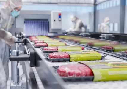 Food and beverage producers face various risks – such as equipment failure and cyber disruption. However, it is becoming increasingly important business leaders build in mitigation against the specific threats that could result in a product recall or withdrawal event.  