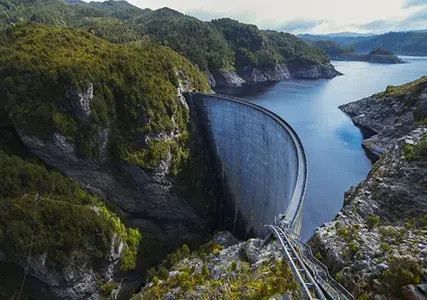 Lockton has advised TasNetworks on the North West Transmission Developments (NWTD) project – a once in a generation upgrade to Tasmania’s electricity transmission network. 


