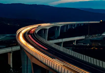 Freight brokers face increased liability exposure after recent legal developments. Explore carrier vetting, risk management, insurance, and contract best practices.