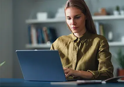 Since the COVID-19 pandemic, many workplaces are encouraging employees to return to the office to reinforce the importance of collaborative, face-to-face work and promote a positive workplace culture.  
As a result, many workplaces are implementing and re-examining their internal hybrid work models and flexible working policies to ensure they align with the current work landscape post-COVID-19.  
As organisations reassess hybrid working models, disputes are increasingly being heard before the Fair Work Commission. The outcomes of these matters provide timely guidance on how employment practices are being scrutinised and where risk is emerging from an EPL perspective.
