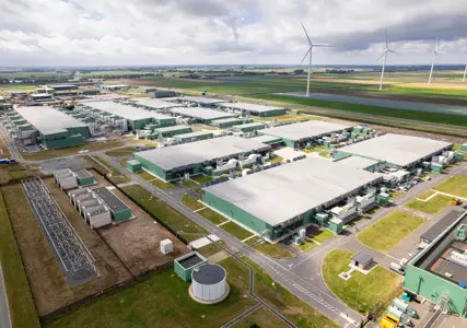 As new data centres continue to come online, insurance buyers are benefiting from favourable market conditions. The highly engineered nature of modern facilities has sharpened the industry’s focus on risk engineering, creating an attractive proposition for insurers and prompting competitive rating structures. This has supported an influx of new capacity across the UK, US, and Asia, with notable lines deployed by FM Global.

In the months ahead, attention will turn to structuring programmes for data centres of increasing scale and value. Projects that once involved modest builds have evolved into multi-billion-dollar campuses, bringing heightened aggregation concerns as highvalue assets cluster within single regions. Despite the market’s maturing, many insurers may not have previously underwritten assets of this magnitude.