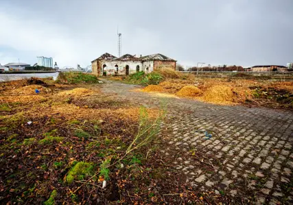 The UK government’s National Planning Policy Framework (NPPF) reform seeks to unlock ‘grey belt’ land for development. The new NPPF represents a transformative opportunity to address the housing shortage in England. However, the inherent complexities of building on land with existing legal encumbrances or uncertain ownership presents significant risks to developers. Legal Indemnity Insurance can be crucial for navigating these challenges and ensuring project viability.